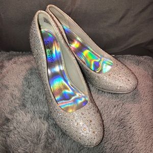 ✨🤍Silver Slipper Glitter High Heels🤍✨
